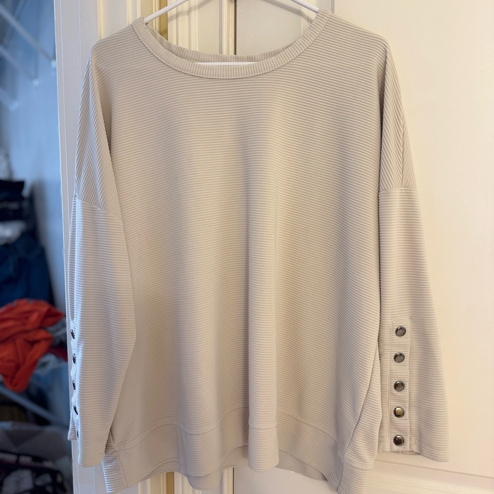 Cable & Gauge Cream Button-Sleeve Sweatshirt